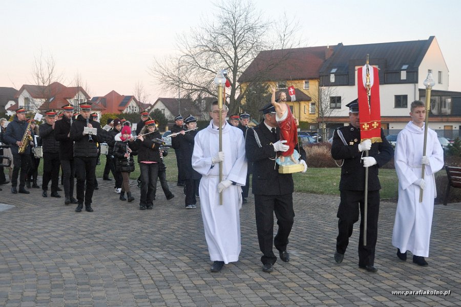 24 Procesja rezurekcyjna.jpg